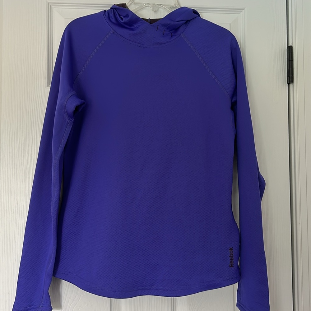 💜Reebok Play Warm Fitted Women’s Medium Hoodie💜